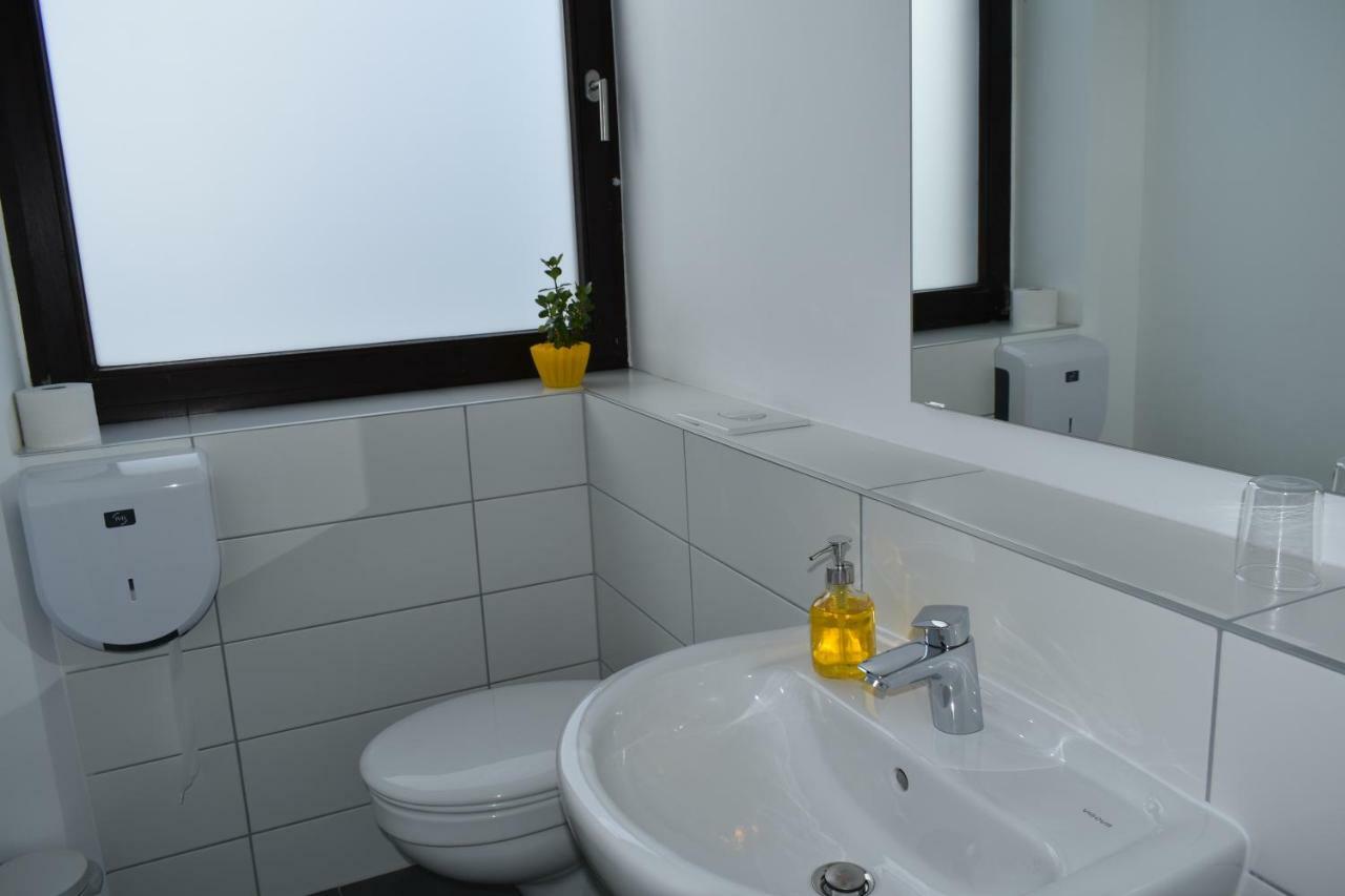 Motel Schoenefeld Großziethen Extérieur photo